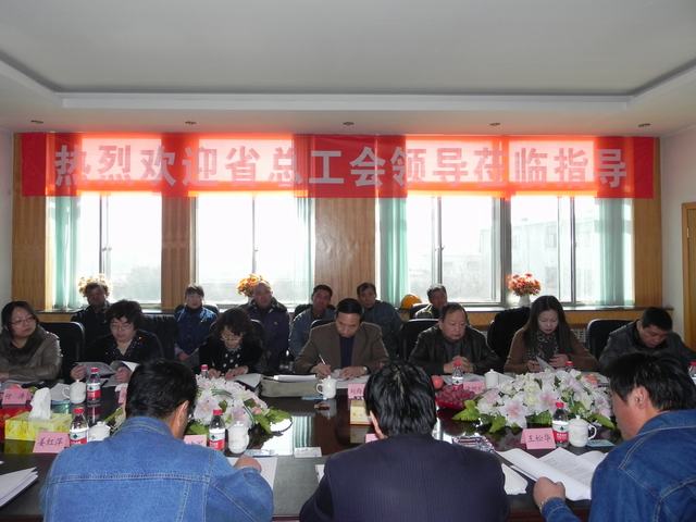 深入車間班組、&ldquo;零距離&rdquo;接觸職工、體驗職工生活、傾聽職工心聲