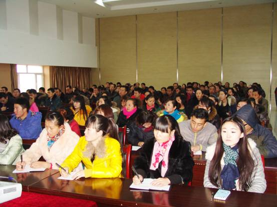 內(nèi)強(qiáng)個(gè)人素質(zhì)，外塑企業(yè)形象